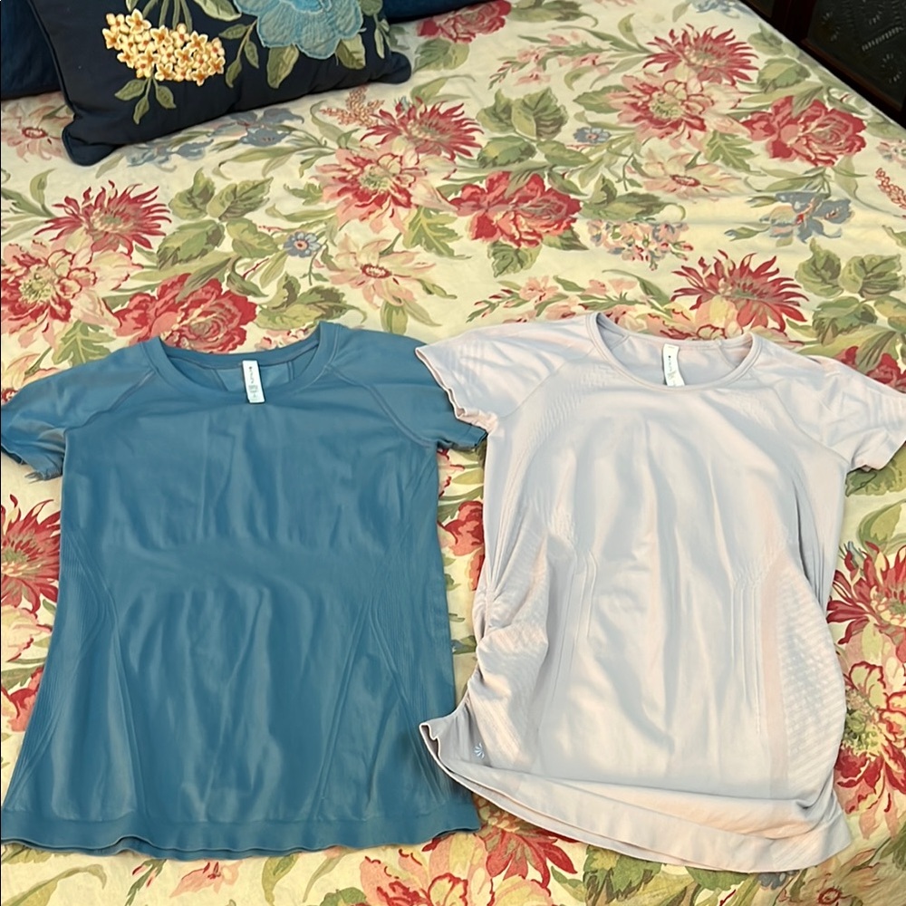 Athleta Blue and White Short Sleeve Tees